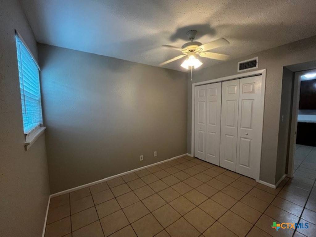 Victoria, TX 77904,905 Simpson RD #B