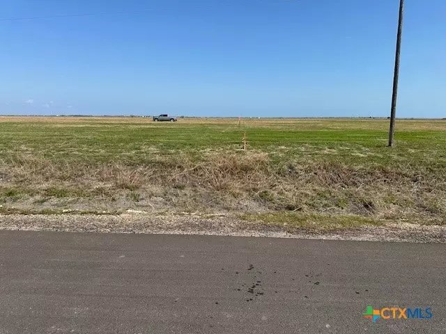 171 Shoreline Drive, Port Lavaca, TX 77979