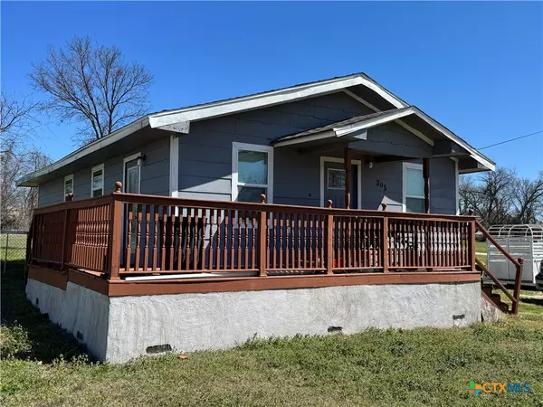 Lott, TX 76656,305 N 2nd ST