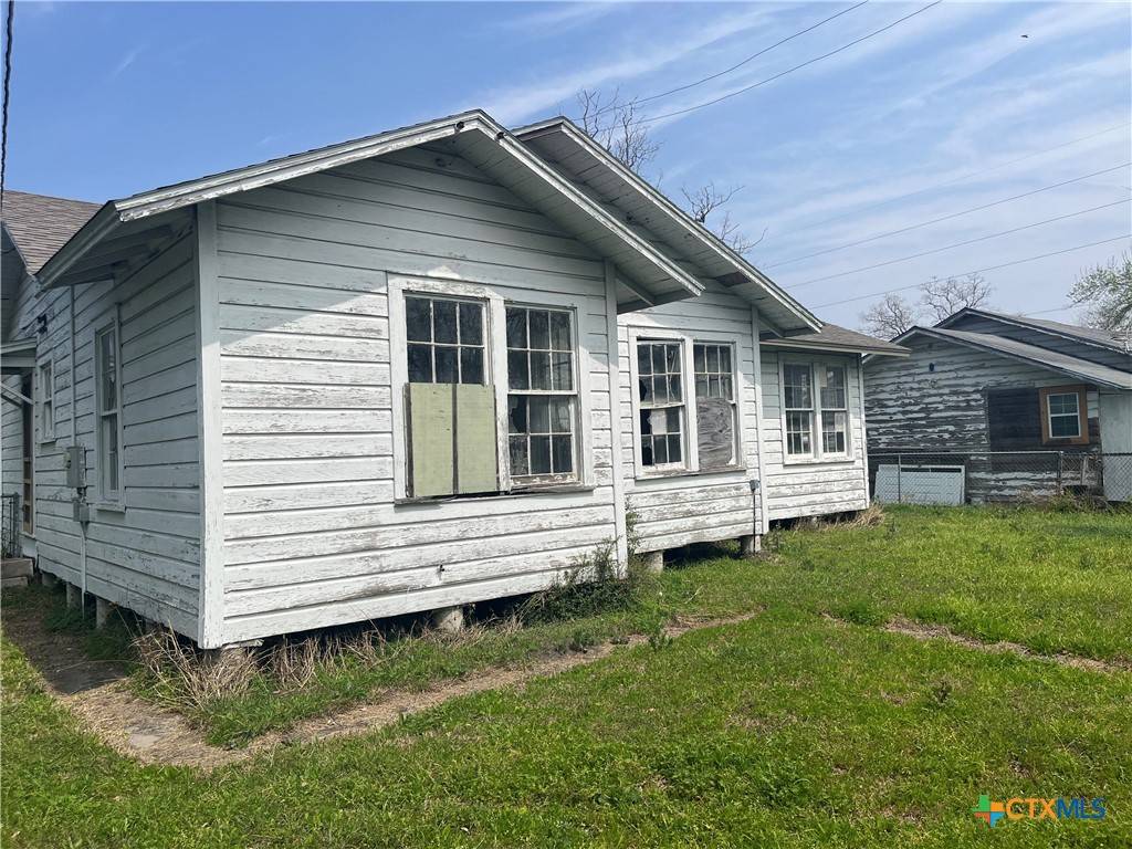 Victoria, TX 77901,2003 E Guadalupe ST