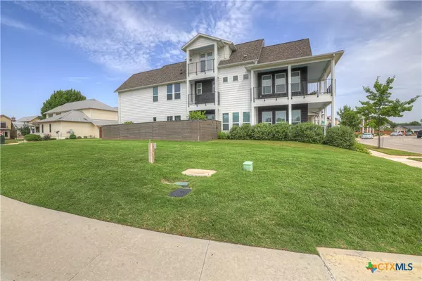 New Braunfels, TX 78130,605 Creekside Common