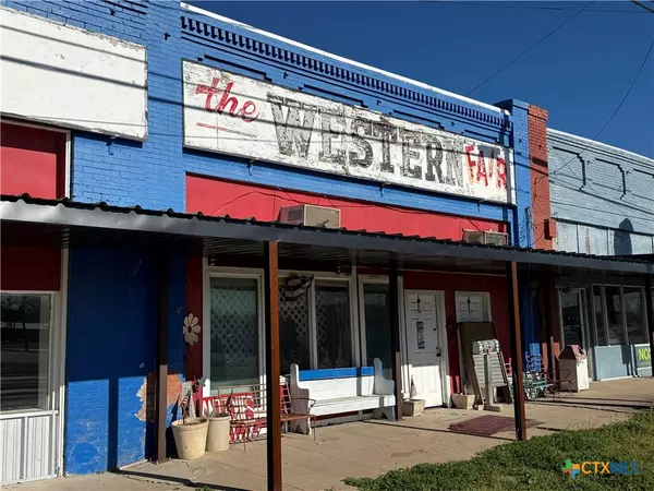 Lott, TX 76656,204 E Gassaway