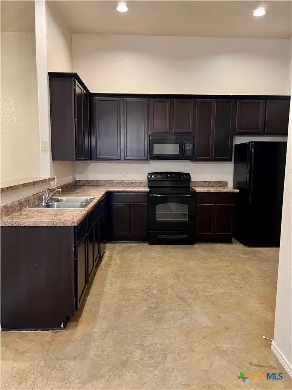 New Braunfels, TX 78130,213 B Anne Louise DR #B