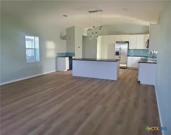 Seadrift, TX 77983,1211 W HOUSON AVE