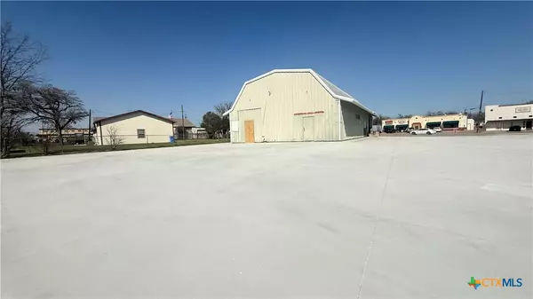 Taylor, TX 76574,1425 N Main ST