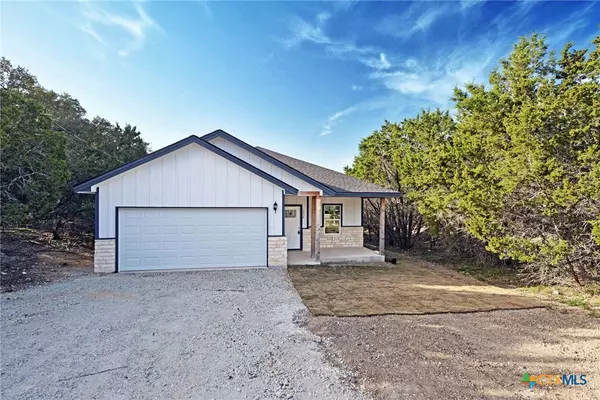 1234 Clearcreek DR, Canyon Lake, TX 78133
