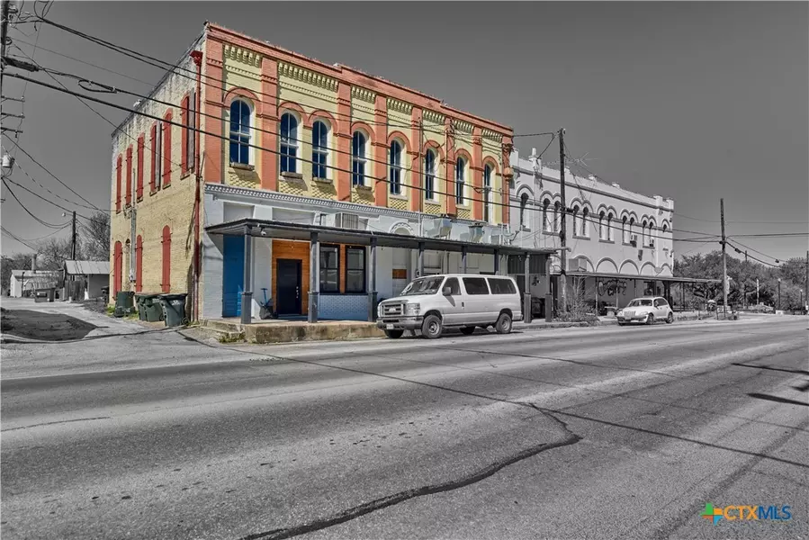 103 N Main, Moulton, TX 77975