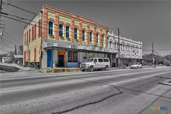 103 N Main, Moulton, TX 77975