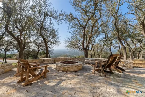 Wimberley, TX 78676,2001 Montell RD