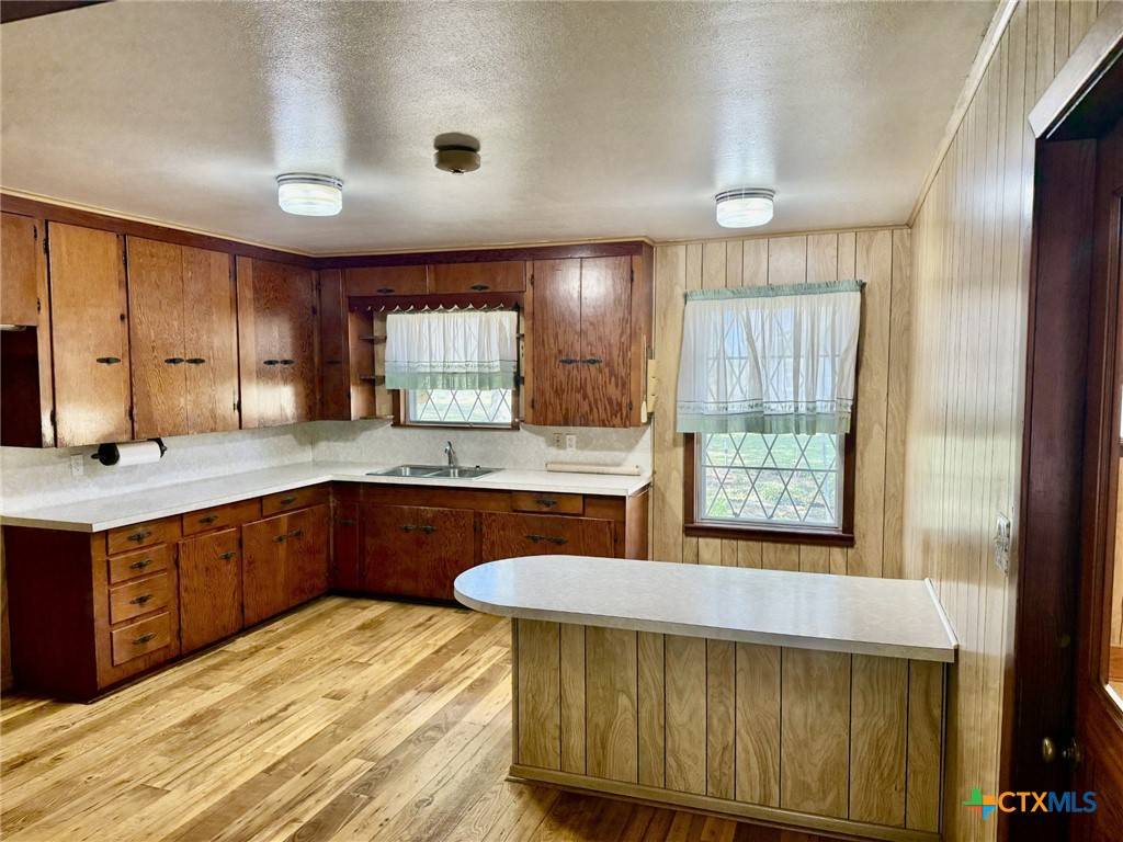Lolita, TX 77971,92 Live Oak ST