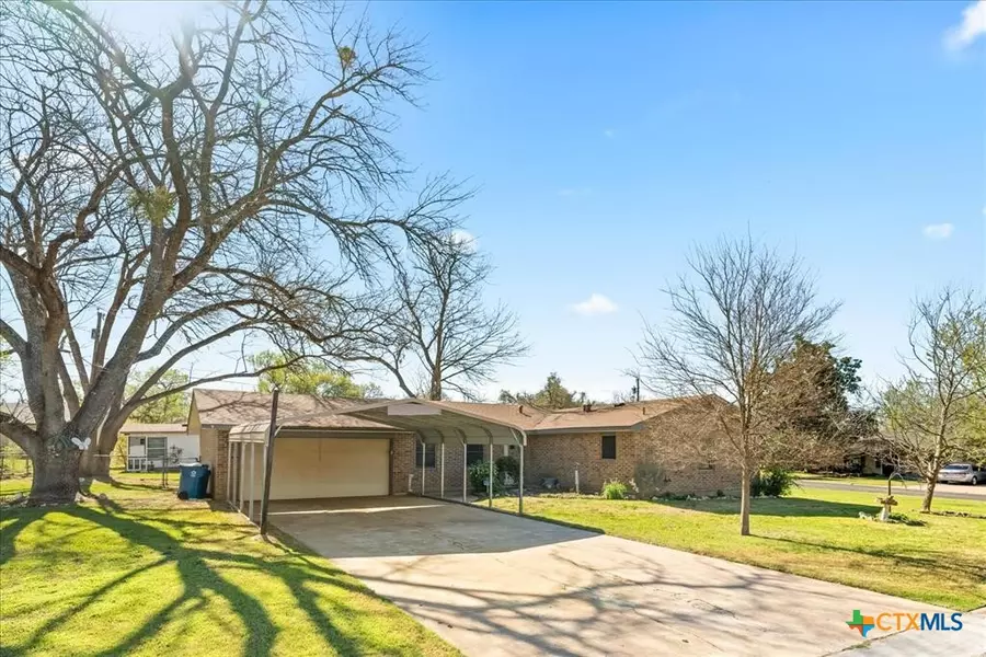 101 Plum DR, Elgin, TX 78621