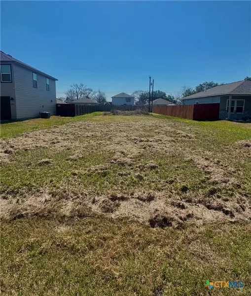 2904 5th ST, Bay City, TX 77414