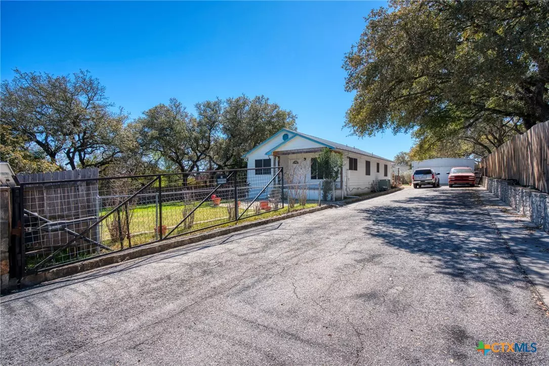 Canyon Lake, TX 78133,652 Tamarack DR