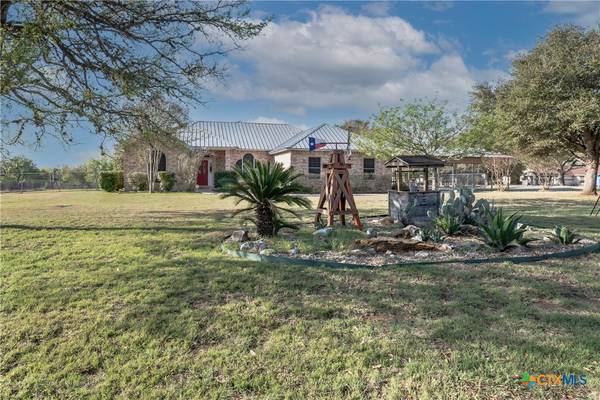 7 Arrowhead BLF,  Seguin,  TX 78155