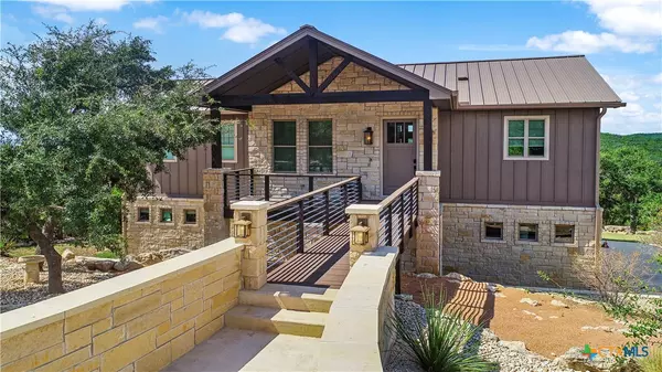 1521 Parton RD, Canyon Lake, TX 78133