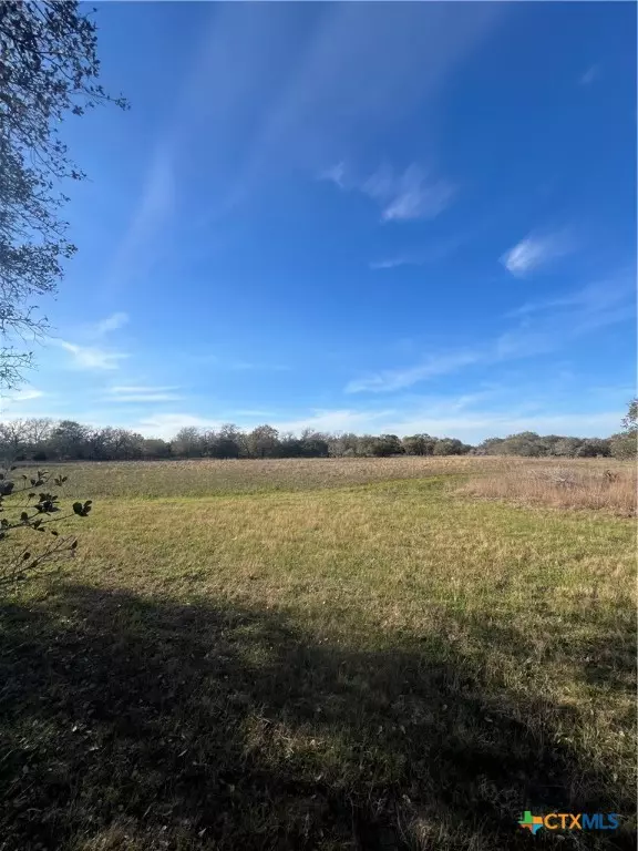 Hallettsville, TX 77964,242 Private Road 1068