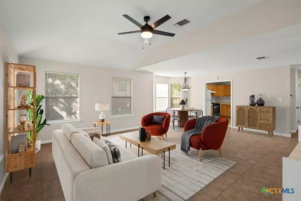 San Marcos, TX 78666,127 Dolly ST