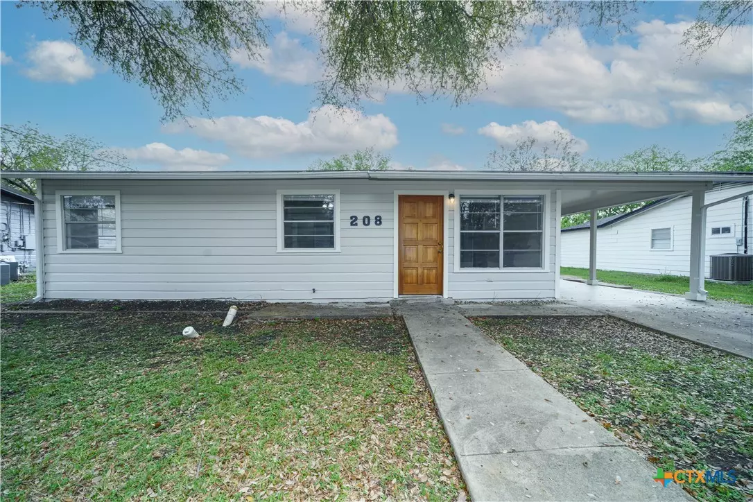 San Marcos, TX 78666,208 Oakdale DR