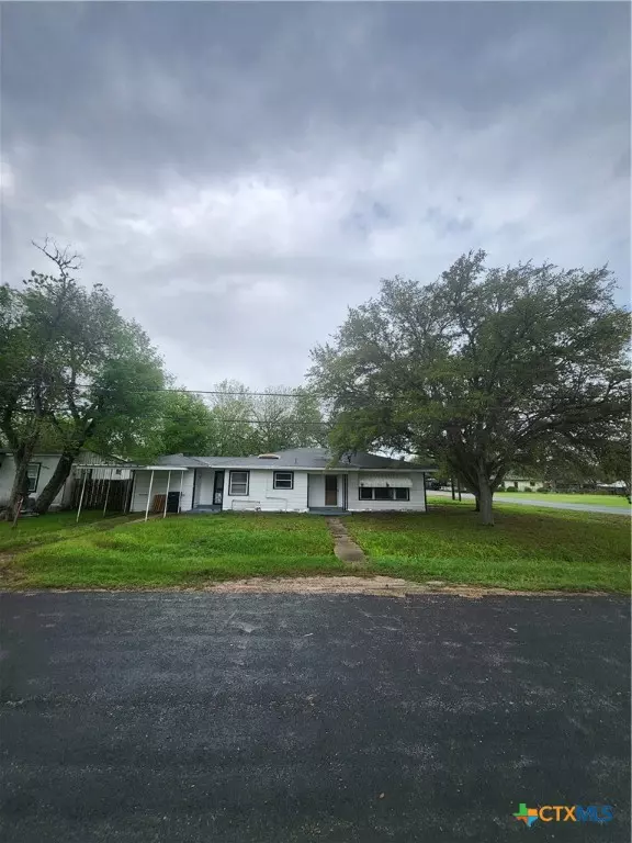 Yorktown, TX 78164,142 W 4th ST