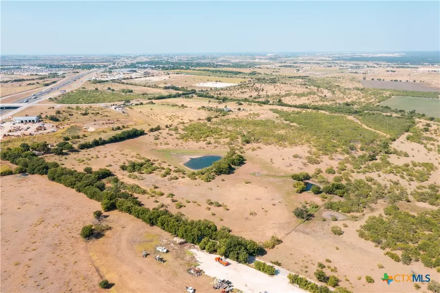 304 West Circle WAY, Jarrell, TX 76537