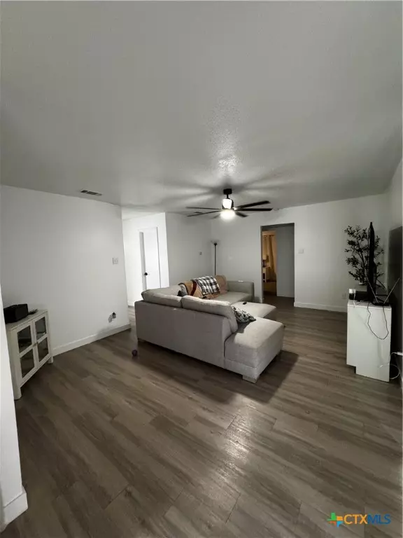 Killeen, TX 76543,2706 Zephyr RD