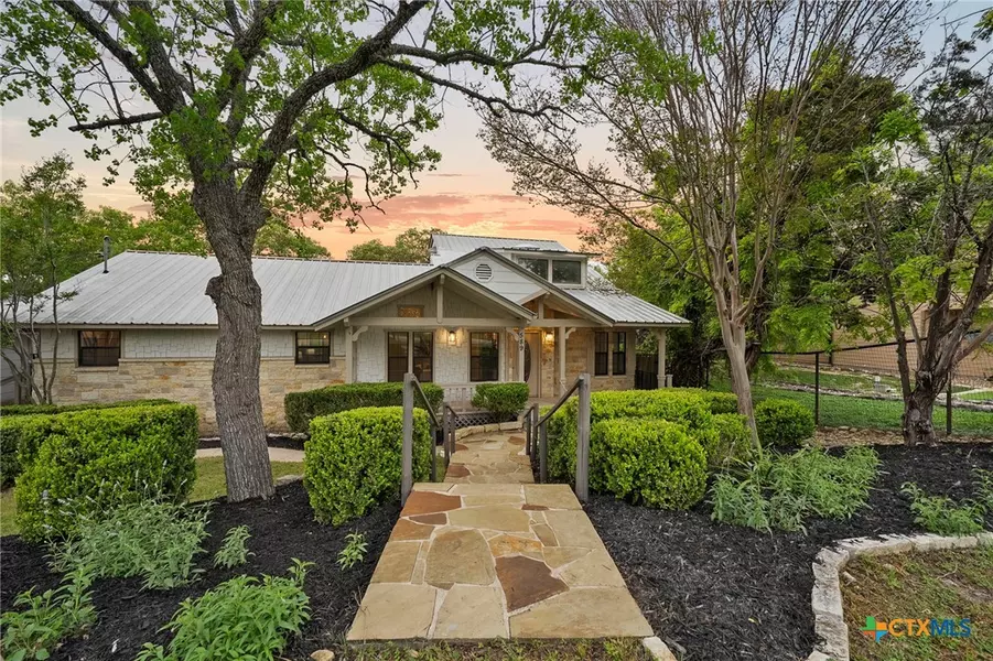 589 Forest Crest, Canyon Lake, TX 78133