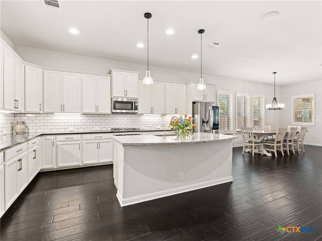 919 Hi Path WAY, New Braunfels, TX 78130
