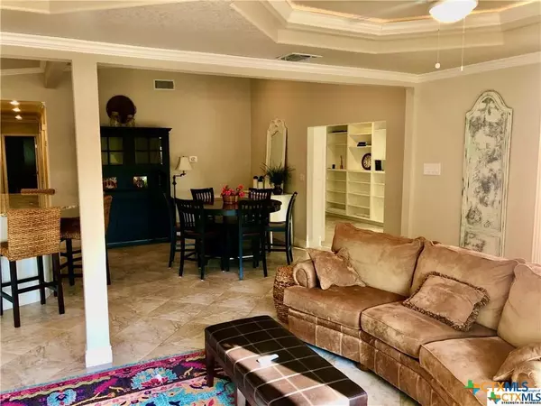 Mcqueeney, TX 78123,156 Trelawney ST