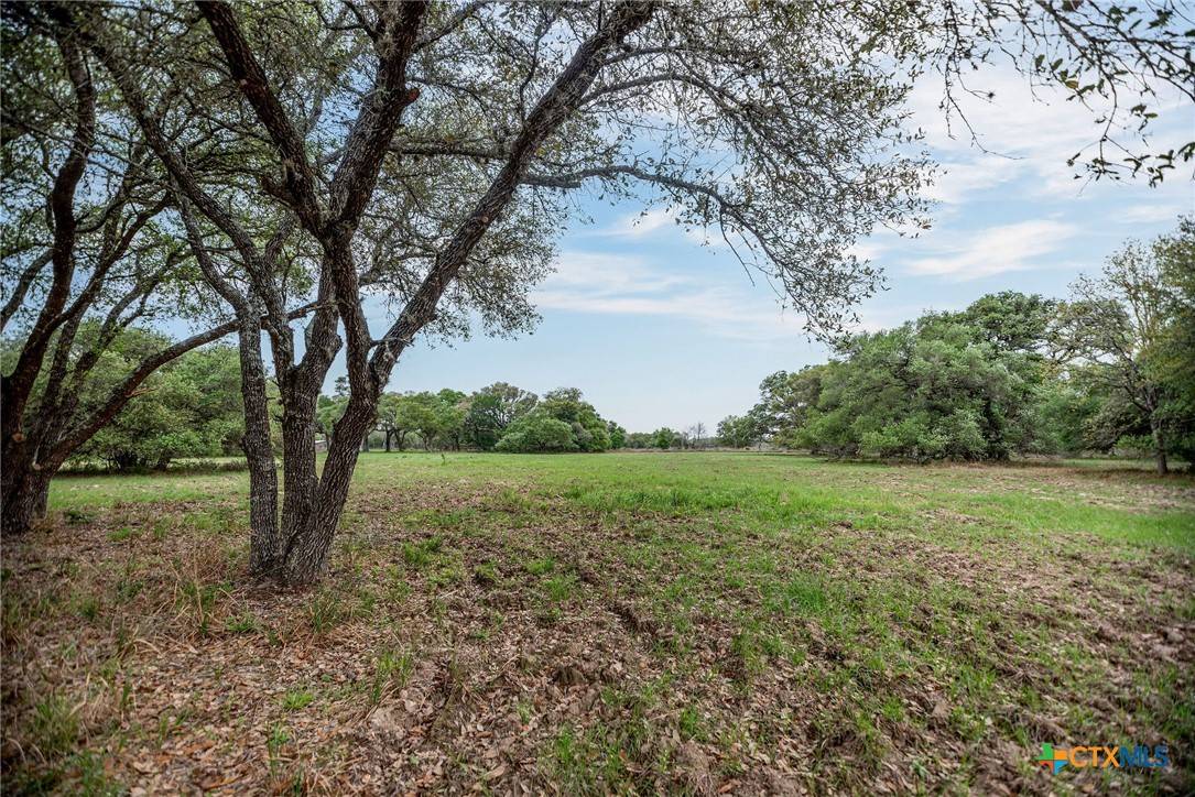 352 CR 1301 ST, Edna, TX 77957