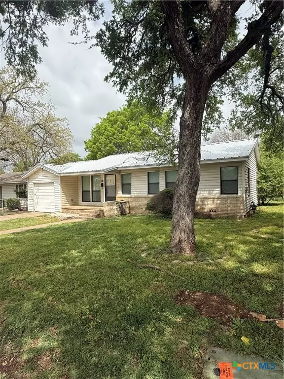 2513 Powell DR, Gatesville, TX 76528