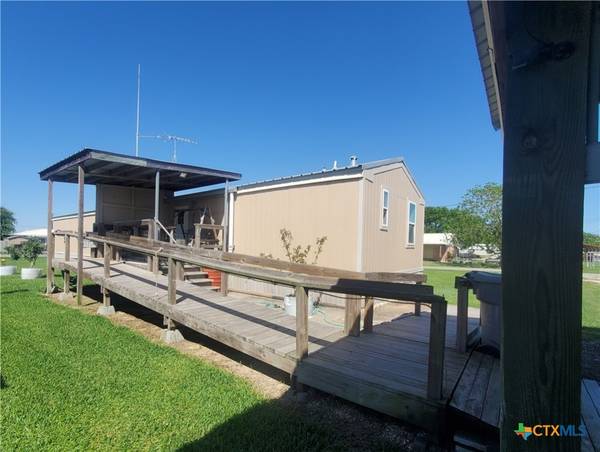 1301 W ST. LOUIS AVE, Seadrift, TX 77983