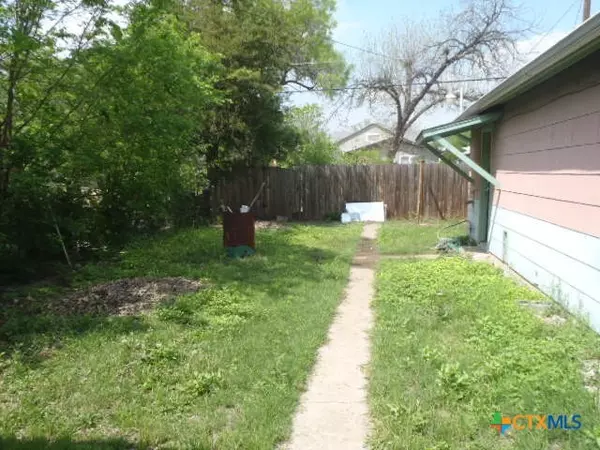 San Antonio, TX 78223,335 Hot Wells BLVD