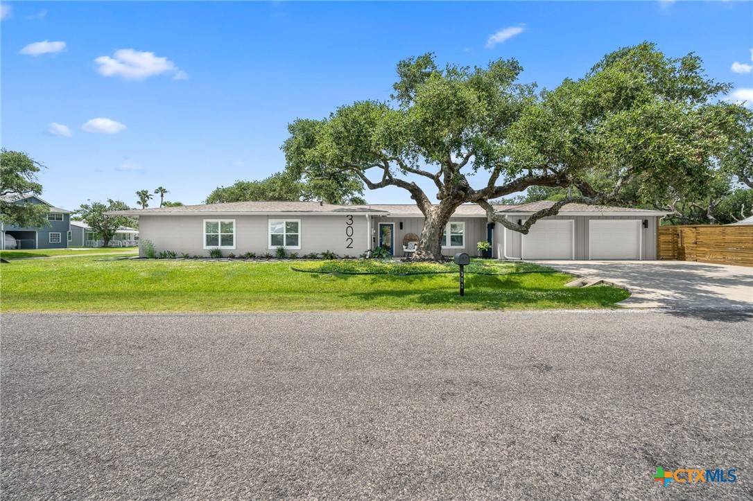 Rockport, TX 78382,302 Palmetto AVE
