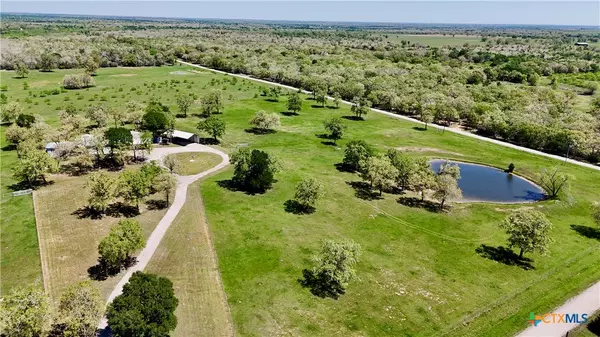 Flatonia, TX 78941,6440 Mockingbird RD
