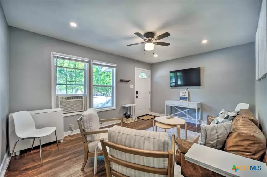 1026 Haynes ST #28, San Marcos, TX 78666