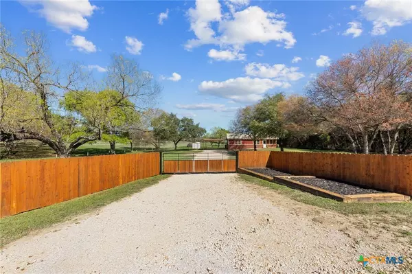 Lampasas, TX 76550,615 County Road 3062