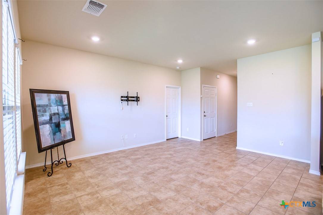 Killeen, TX 76543,5817 Sally Ride LN