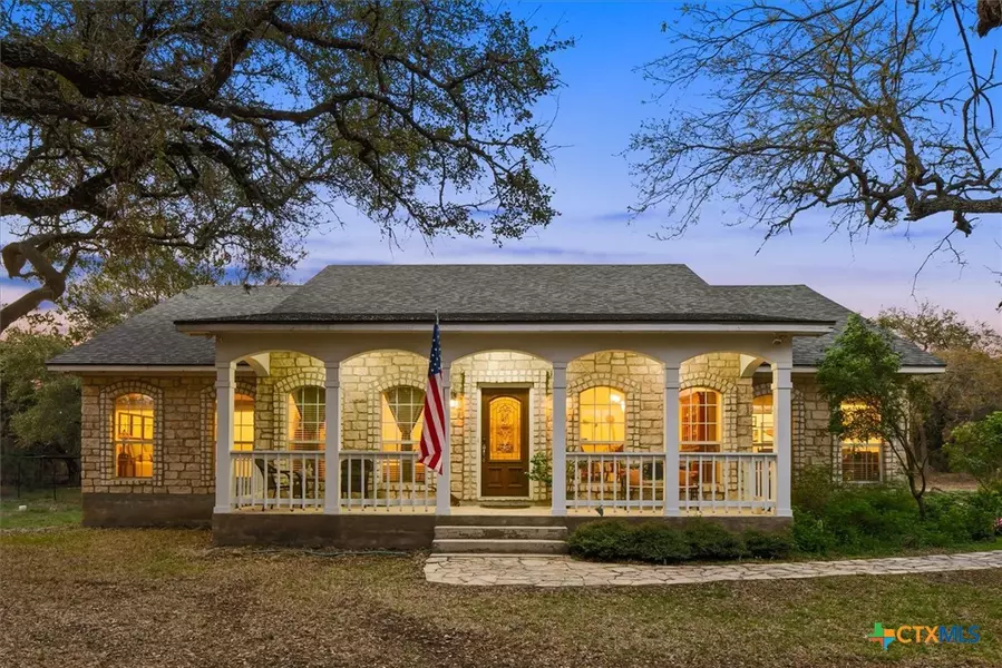 101 Arrowhead PASS, Wimberley, TX 78676