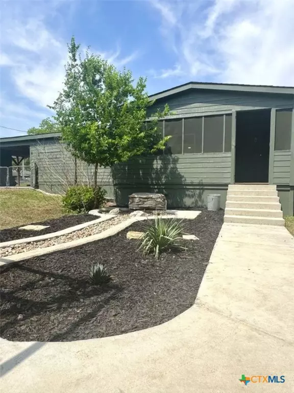 Seguin, TX 78155,105 Tabler DR