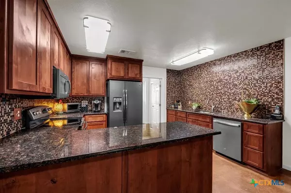 Marble Falls, TX 78654,615 Crider RD