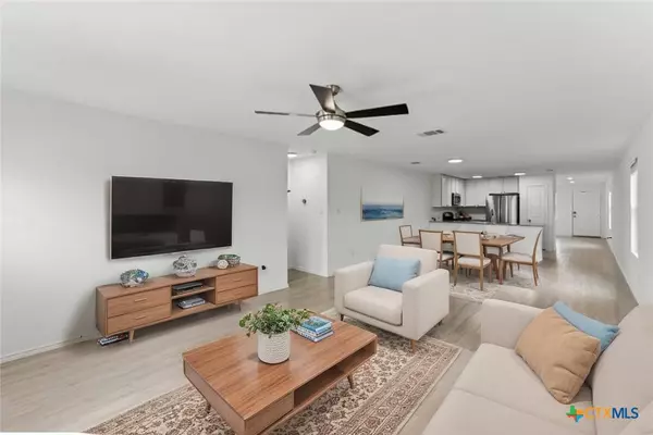 Seguin, TX 78155,5925 San Geronimo