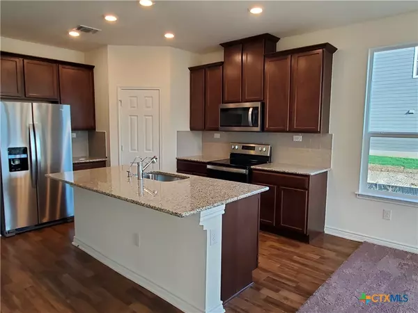 Seguin, TX 78155,4001 Woodside Rd DR