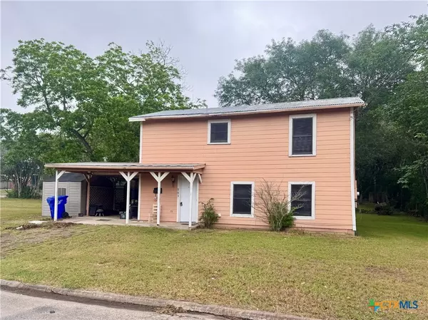 503 Dunn ST, Yoakum, TX 77995