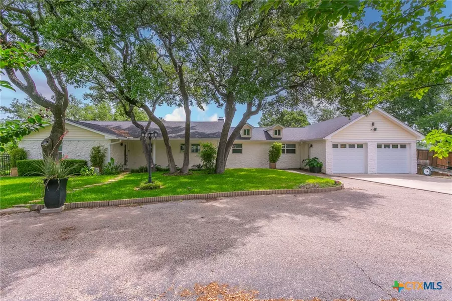 522 Woodland Point RD, Belton, TX 76513