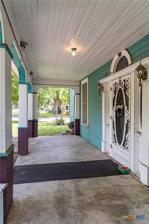 Shiner, TX 77984,204 Avenue F