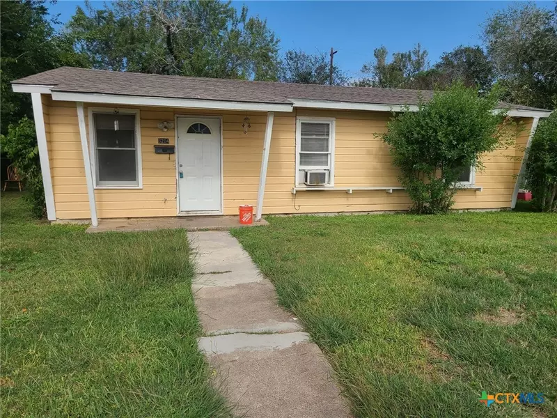 3204 Oaklawn ST, Victoria, TX 77901