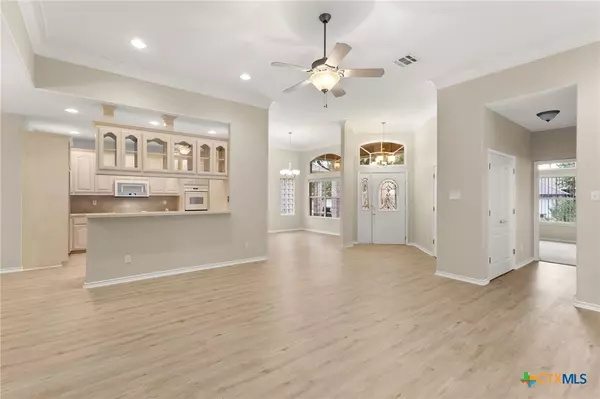 Seguin, TX 78155,634 Purple Sage DR