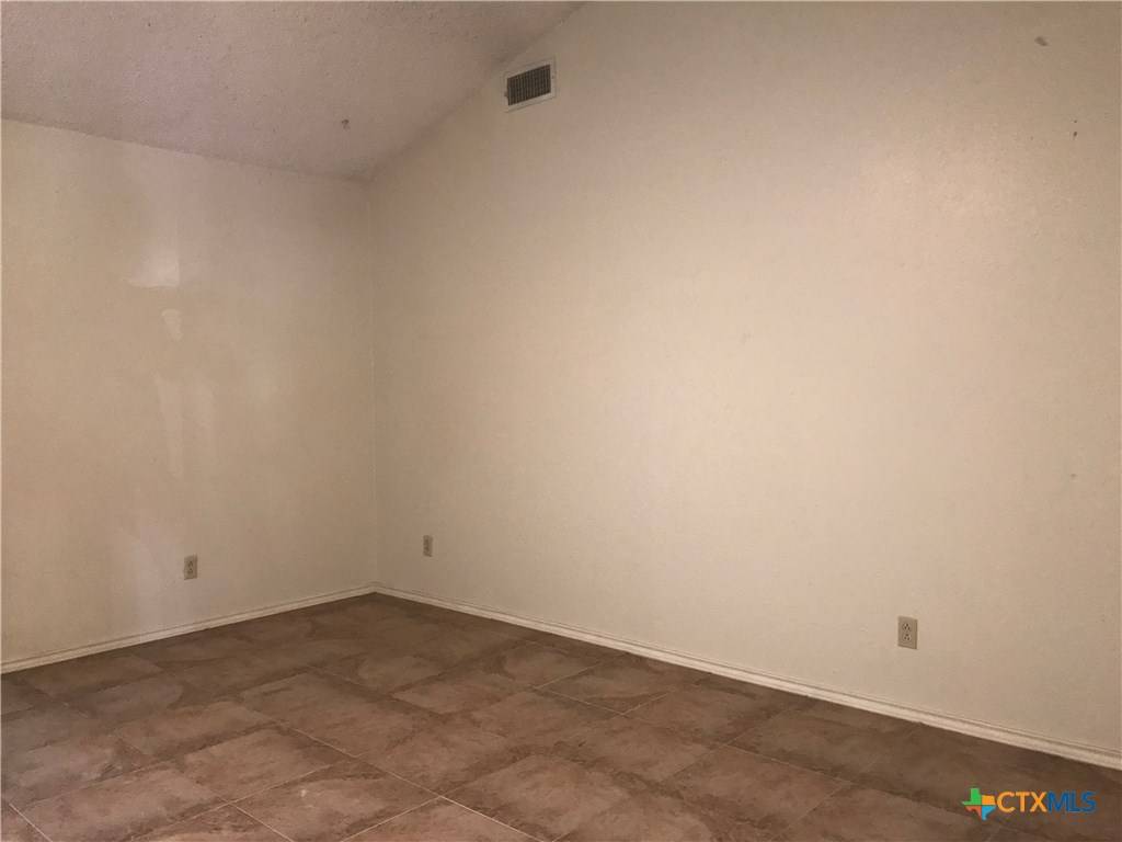 San Marcos, TX 78666,402 Deerwood DR #B