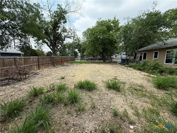 1615 Arbor PL, San Antonio, TX 78207