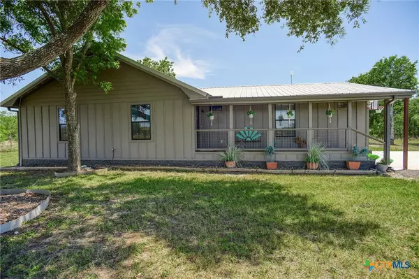 1319 County Road 339, Shiner, TX 77984